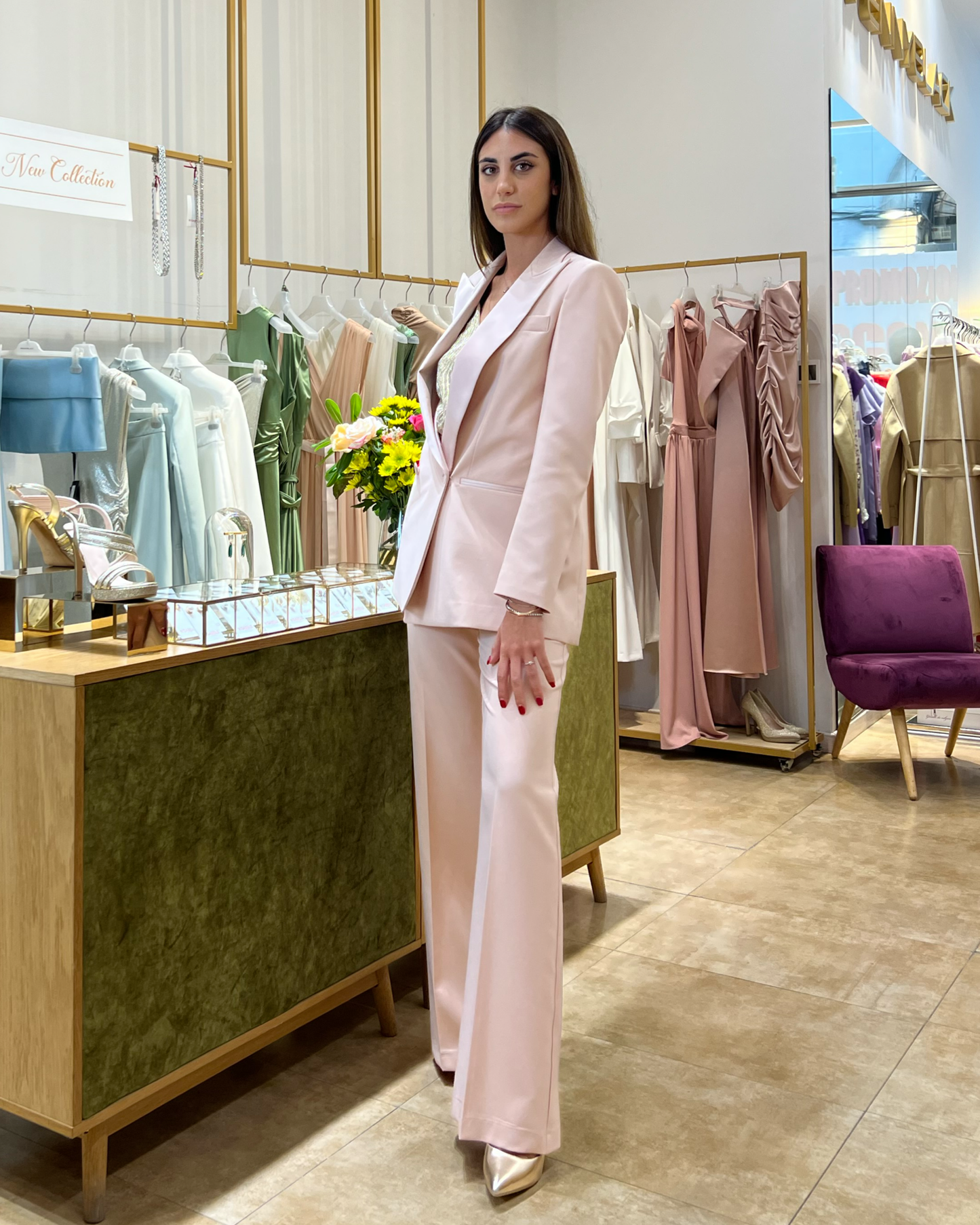 Giacca "Blush Couture". Blazer rosa da donna con dettagli in raso