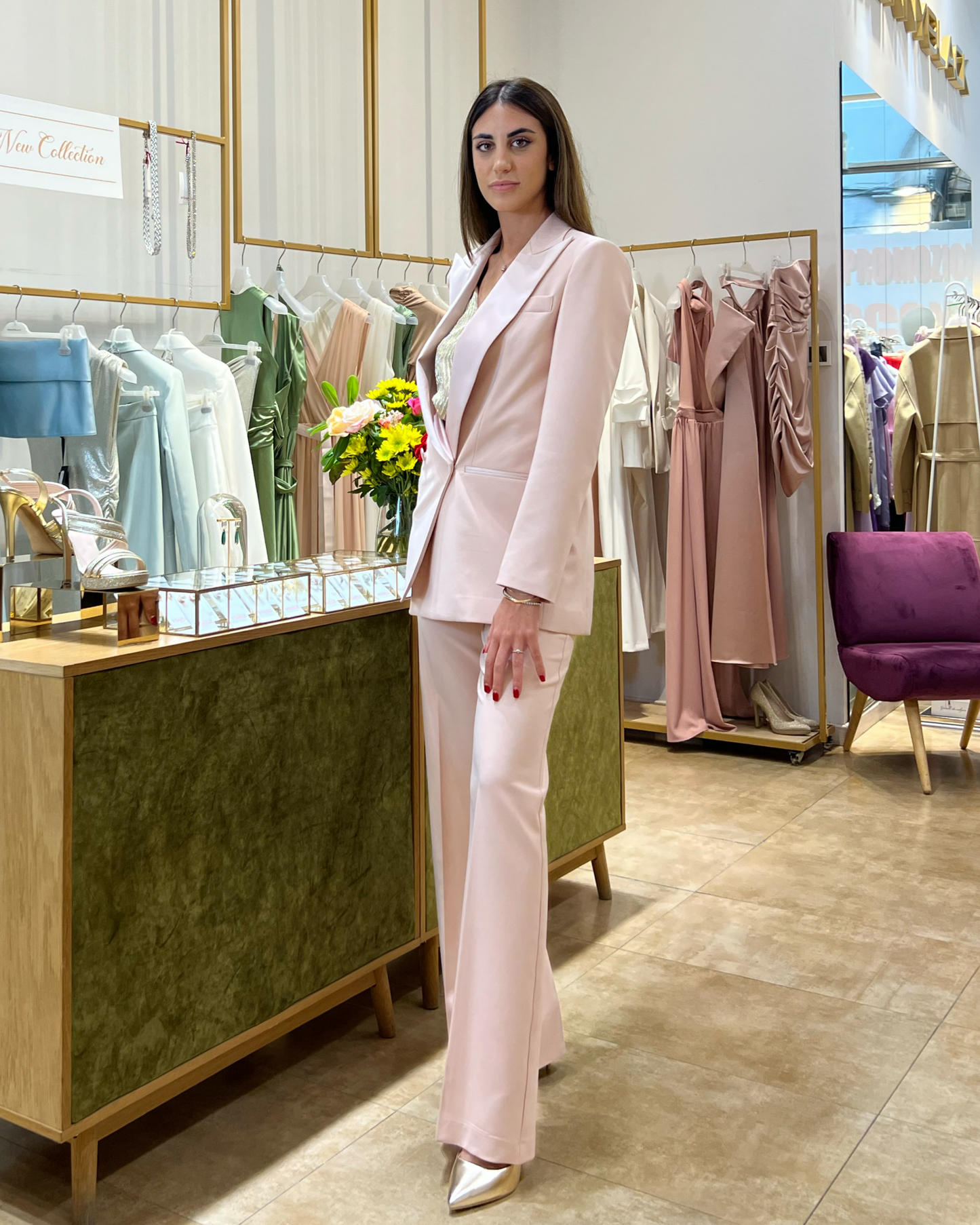 Giacca "Blush Couture". Blazer rosa da donna con dettagli in raso