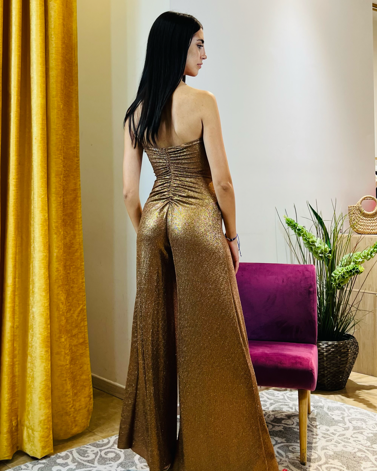 Tuta "Bronze Lamé " - Tuta Elegante Senza Spalline, Tessuto Bronzo Brillante, Pantaloni a Zampa