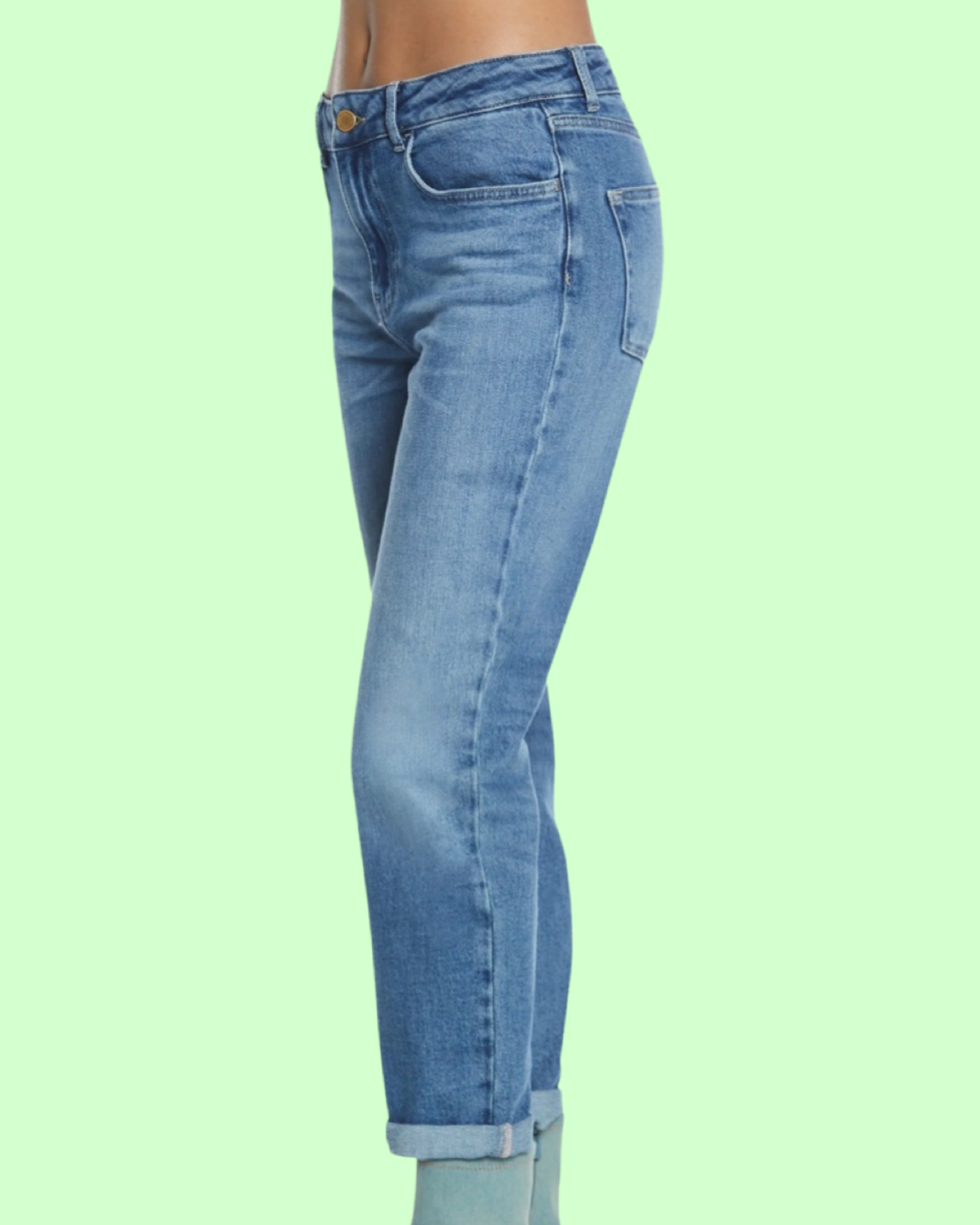 Jeans "Regular Fit". Jeans denim resistente a gamba dritta vita media e chiusura con zip e bottone