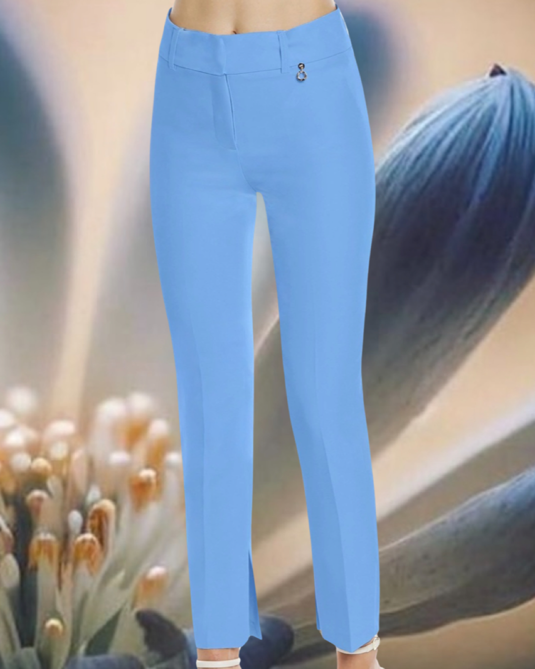 Pantalone "Azure Dream". Pantaloni in eleganti basic in cady, gamba stretta dritta con spacco