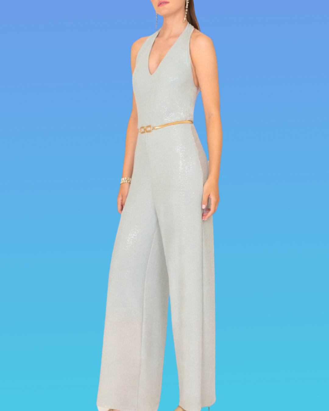 Tuta "Opalescent Glamour". Tuta intera senza maniche, con scollo a V profondo aderente sul busto, i pantaloni hanno un taglio ampio e fluido.