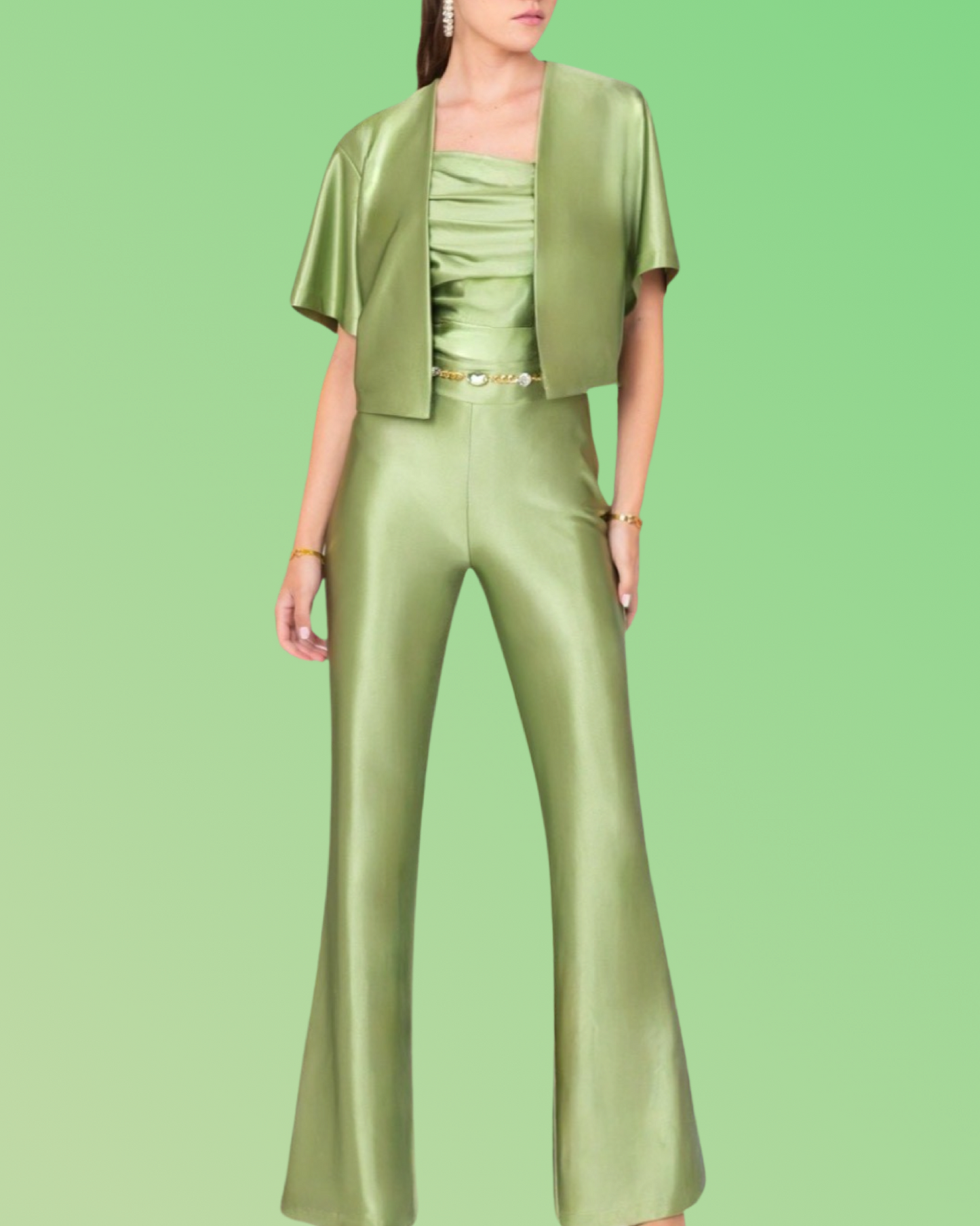 Tuta "Shimmering Whisper". Tuta elegante con top e pantaloni zampa, tessuto brillante verde salvia metallizzato
