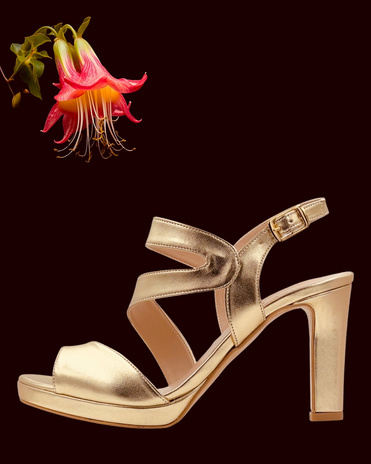 Sandalo "Moonlight Magic". Sandali eleganti in pelle argento, da cerimonia o da festa con platform e tacco alto.