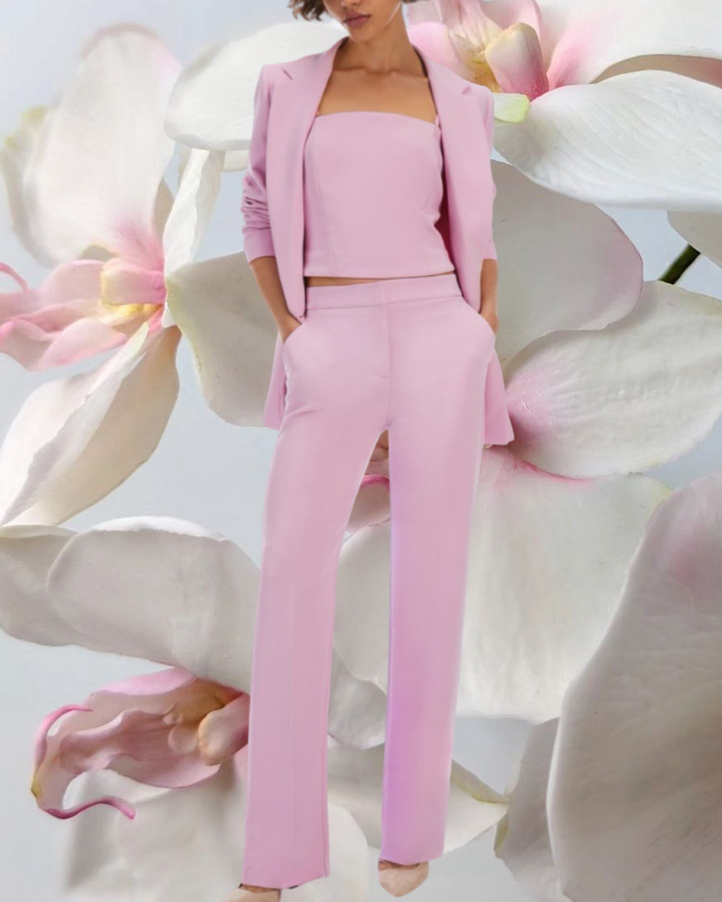 Tailleur "Sky Mist". Completo colore acquamarina con blazer e pantaloni a vita alta a gamba dritta.